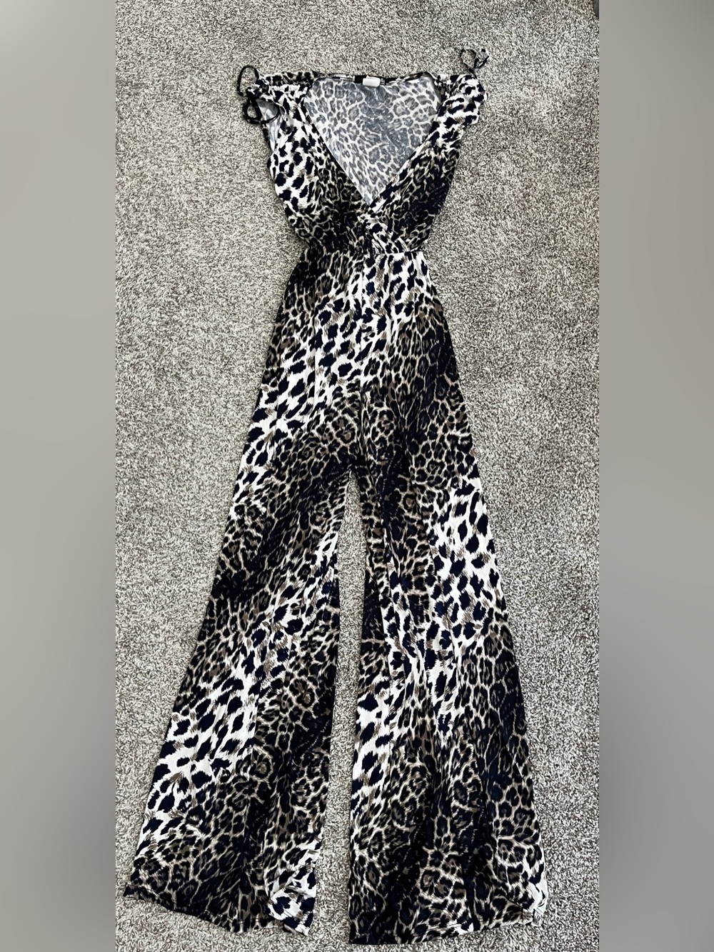 Ariella Cheetah Print Short Sleeve V-Neck Jumpsuit
